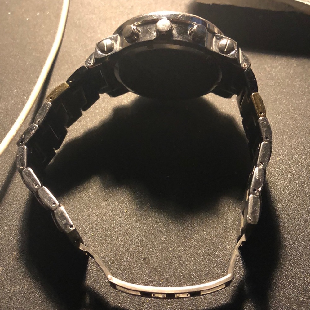 Watch - Picture 4 of 4